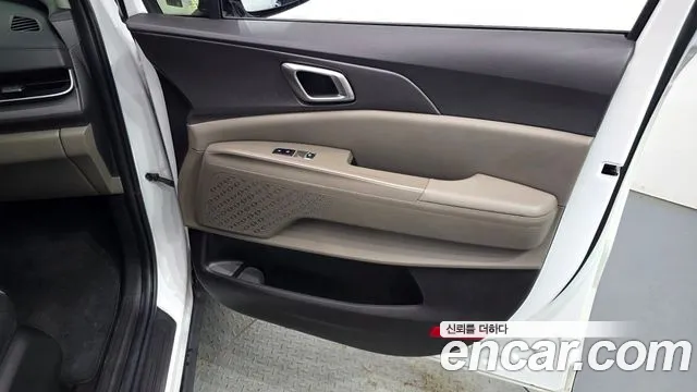 Kia Canival — Фото автомобиля 22