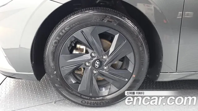 Hyundai AVANTE Avante (CN7) — Фото автомобиля 5