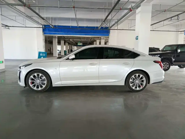 Cadillac CT5 — Фото автомобиля 3