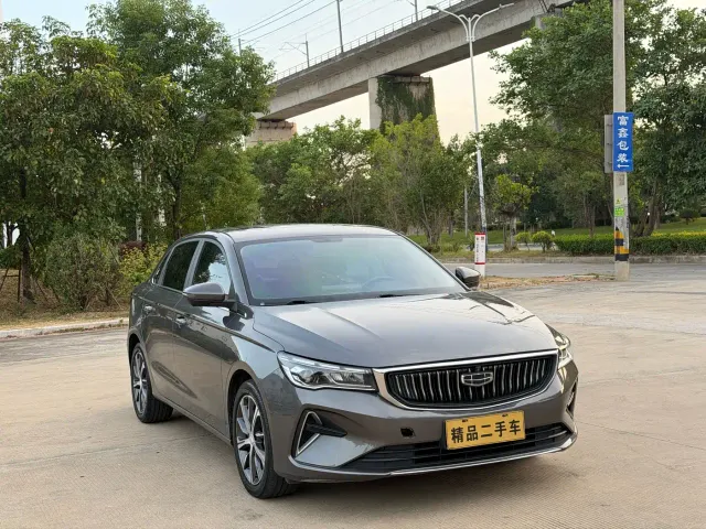 Geely Emgrand — Фото автомобиля 3