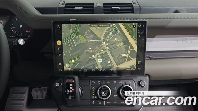 Land Rover Defender — Фото автомобиля 14