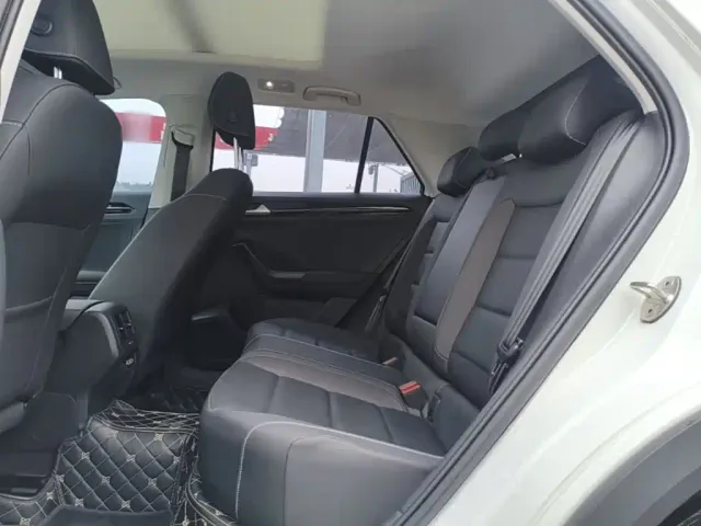 Volkswagen Volkswagen T-ROC 2021 280TSI DSG 2WD Comfort Smart Connect Edition — Фото автомобиля 16