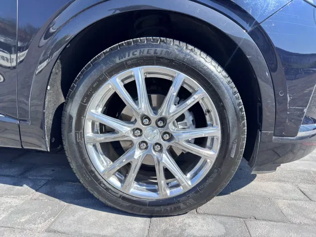 Buick Enclave — Фото автомобиля 24