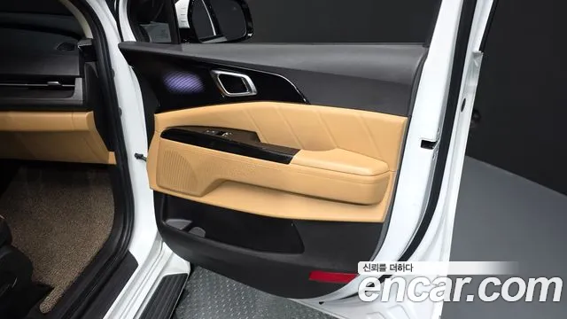 Kia Canival Carnival 4 поколение Дизель 9 мест Signature — Фото автомобиля 21