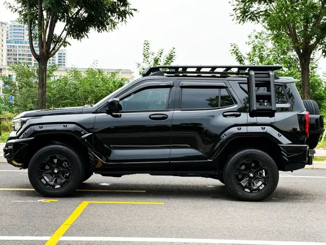 Tank Tank 400 New Energy 2024 Hi4-T Off-Road Edition — Фото автомобиля 4