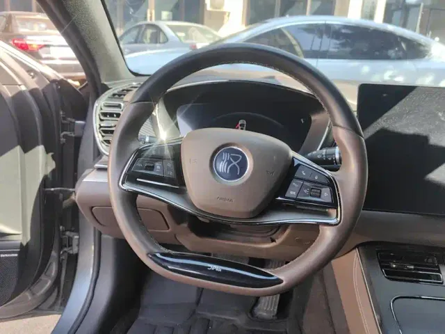 BYD Han — Фото автомобиля 15