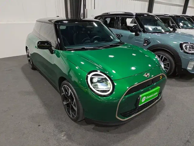 MINI Cooper — Фото автомобиля 3