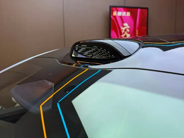 Xiaomi SU7 Ultra — Фото автомобиля 18