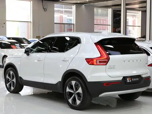 Volvo XC40 — Фото автомобиля 20