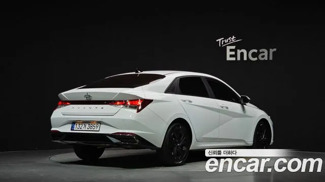 Hyundai Avante CN7 — Фото автомобиля 2