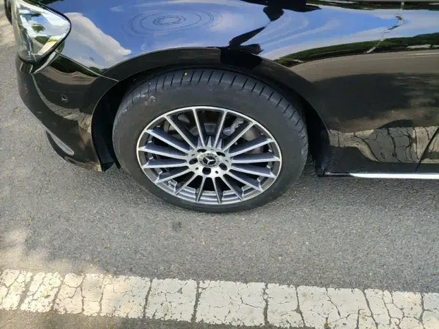 Mercedes-Benz E-Class — Фото автомобиля 22