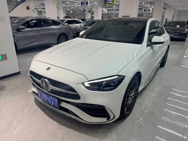 Фотография автомобиля — Mercedes-Benz C-Class