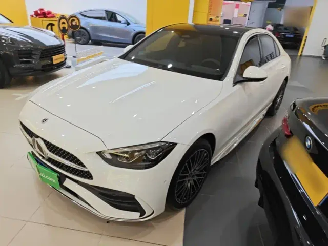 Фотография автомобиля — Mercedes-Benz C-Class