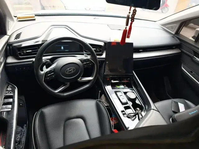 Hyundai Custo — Фото автомобиля 5