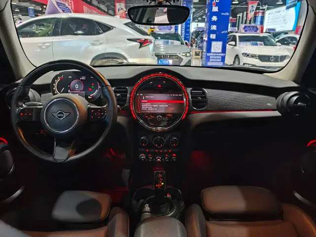 MINI Hatch — Фото автомобиля 5