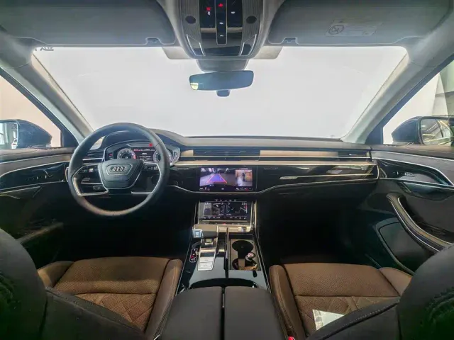 Audi A8 — Фото автомобиля 21