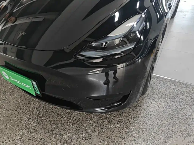 Tesla Model Y — Фото автомобиля 22