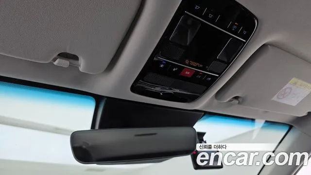 Hyundai Grandeur Grandeur (GN7) 2.5 Бензин 2WD — Фото автомобиля 17