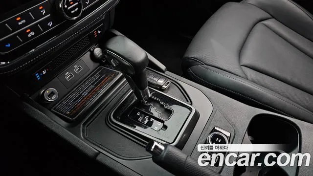 KG_Mobility_Ssangyong Rexton Новый Rexton Sport Khan Дизель 2.2 4WD — Фото автомобиля 9