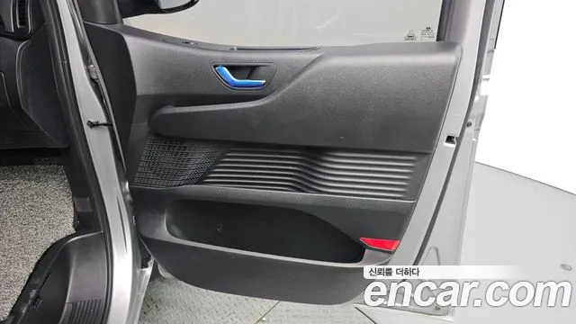 Hyundai Staria — Фото автомобиля 13