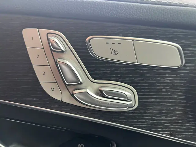 Mercedes-Benz Mercedes-Benz GLC Coupe 2021 GLC 300 4MATIC Coupe SUV — Фото автомобиля 19
