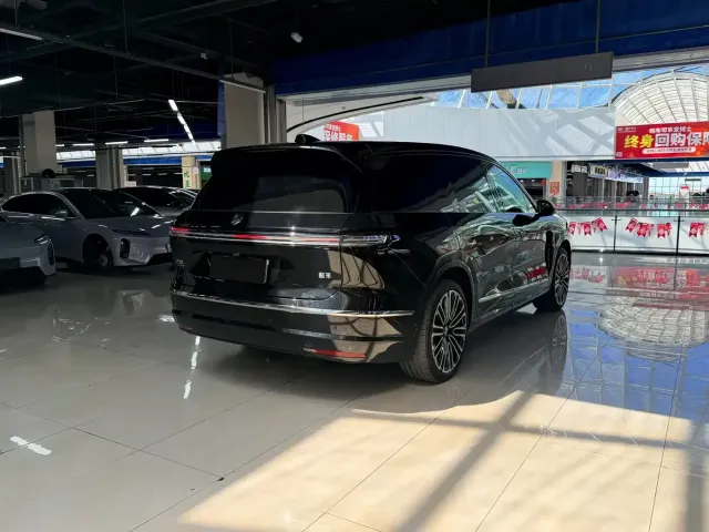 Nio ES8 — Фото автомобиля 5