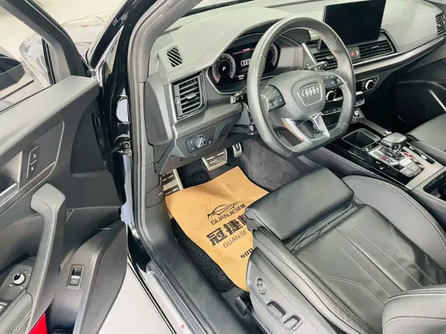 Audi Q5L — Фото автомобиля 5