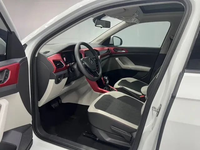 Volkswagen T-Cross — Фото автомобиля 8