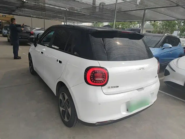 JAC Yiwei 3 — Фото автомобиля 4