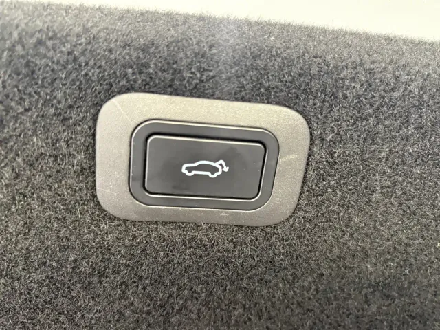 Geely Galaxy E8 — Фото автомобиля 25