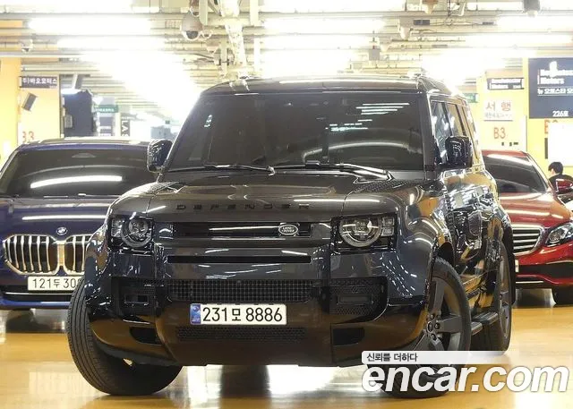 Land Rover Defender Defender (L663) 110 P300 X-Dynamic SE — Фото автомобиля 3