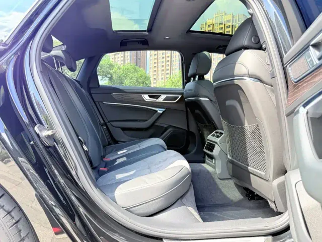 Audi A6L — Фото автомобиля 23