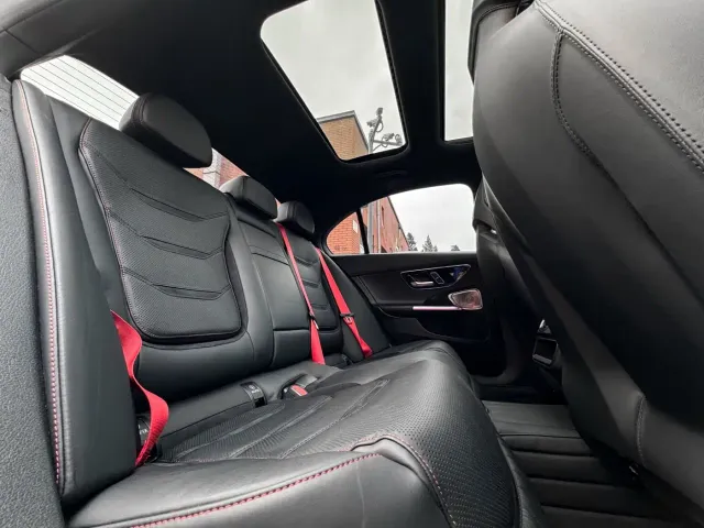 Mercedes-Benz C-Class AMG — Фото автомобиля 12