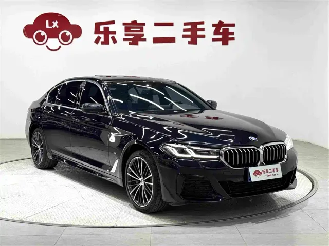 BMW 5 Series — Фото автомобиля 7