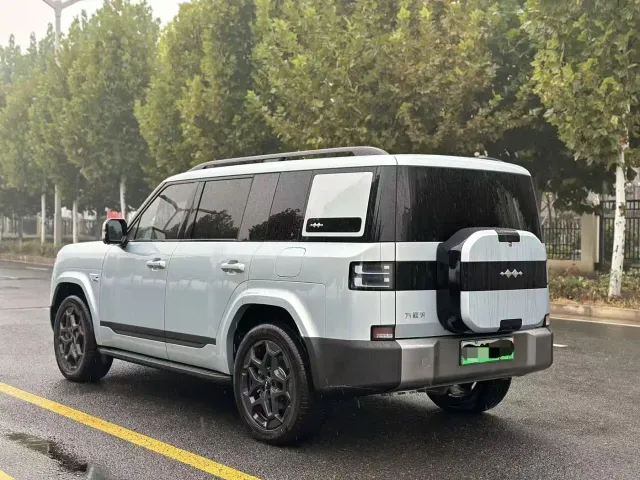 BYD FangChengBao Titanium 7 — Фото автомобиля 9