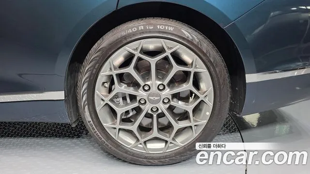 Genesis G80 Бензин 2.5 турбо AWD — Фото автомобиля 18