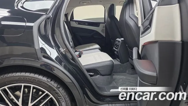 Porsche Cayenne PO536 — Фото автомобиля 16