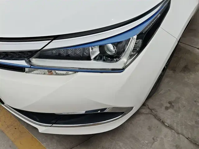 Toyota Corolla Twin Engine E+ — Фото автомобиля 22