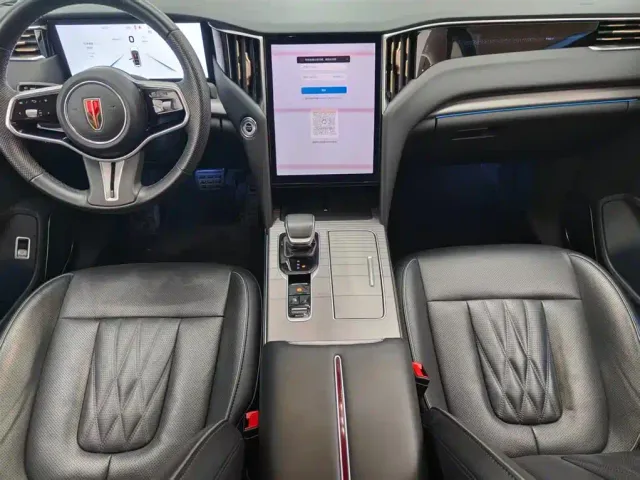 Hongqi HS7 PHEV — Фото автомобиля 9