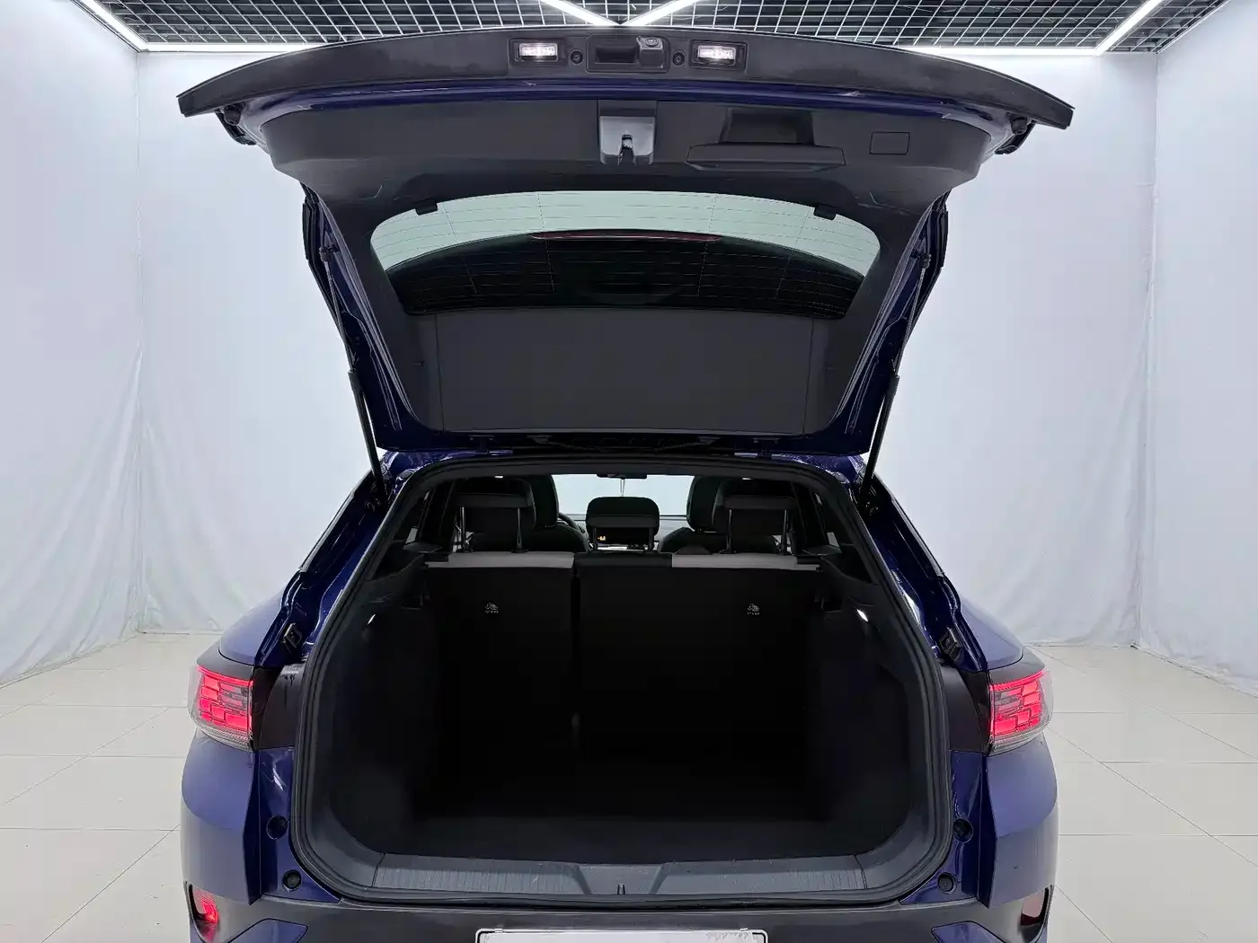 Volkswagen ID.4 CROZZ 2022 Standard Range PURE Edition — Фото автомобиля 15
