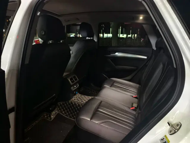 Audi Q5L — Фото автомобиля 6