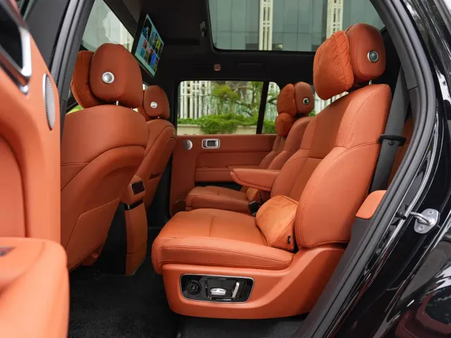 Li Auto L9 — Фото автомобиля 16