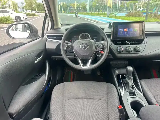 Toyota Corolla — Фото автомобиля 16
