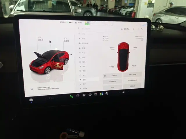 Tesla Model Y — Фото автомобиля 12
