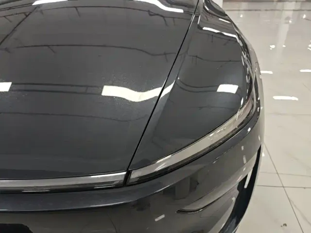 Tesla Model Y — Фото автомобиля 17