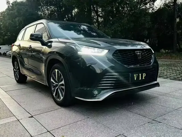 Toyota Crown Kluger — Фото автомобиля 2