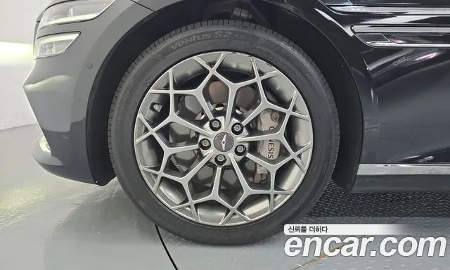 Genesis G80 RG3 — Фото автомобиля 5