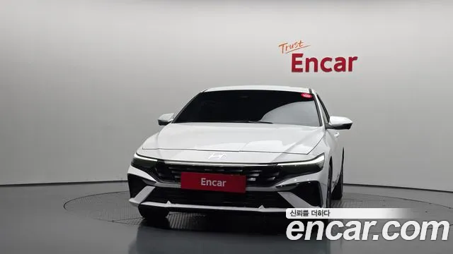 Hyundai AVANTE Новый Avante (CN7) — Фото автомобиля 3