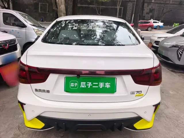Dongfeng Fengshen E70 — Фото автомобиля 5