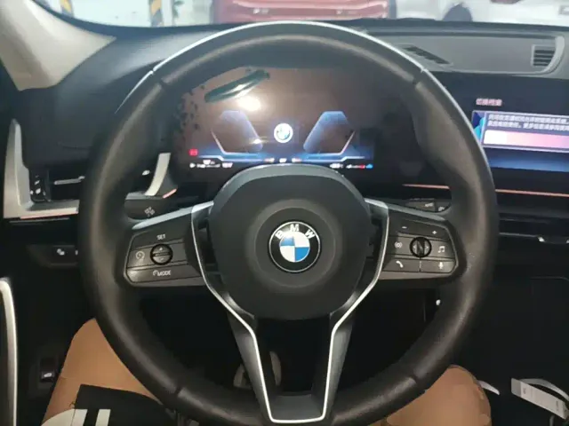BMW X1 — Фото автомобиля 2